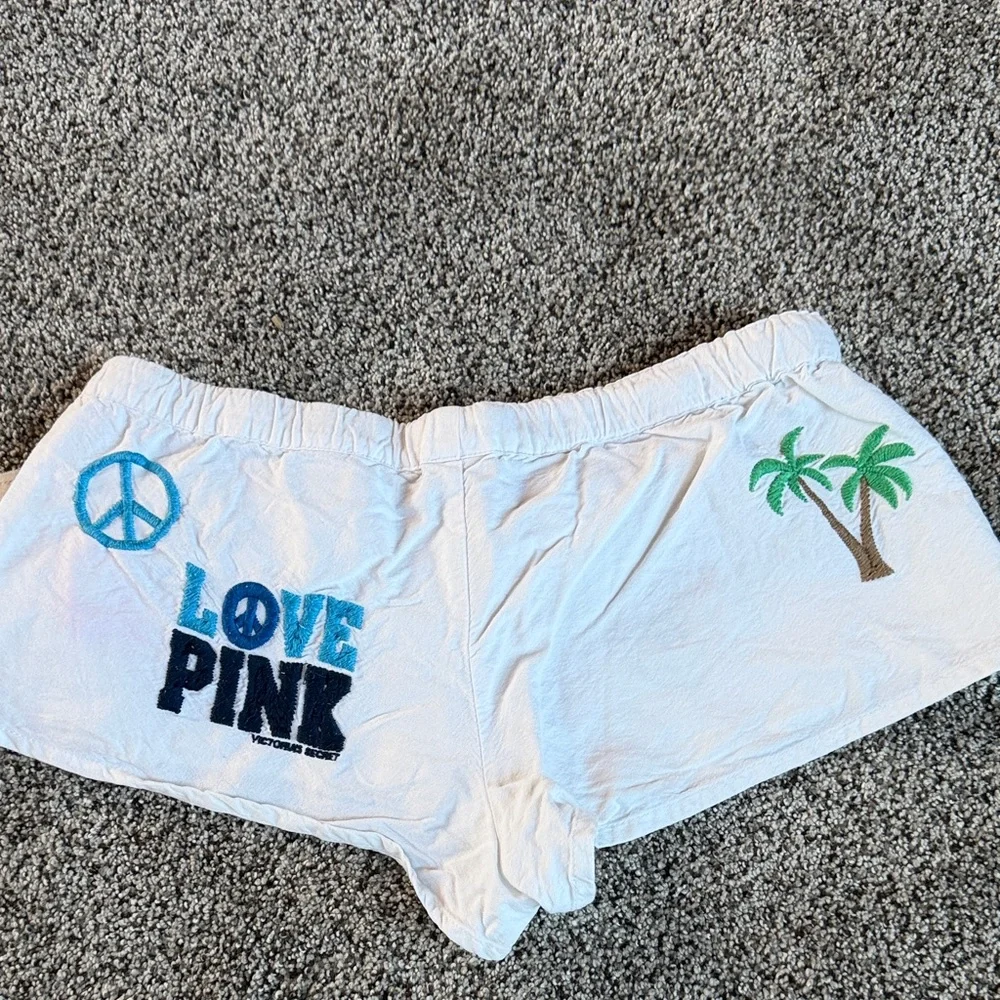 Victoria's Secret White sleep shorts - Picture 2 of 3